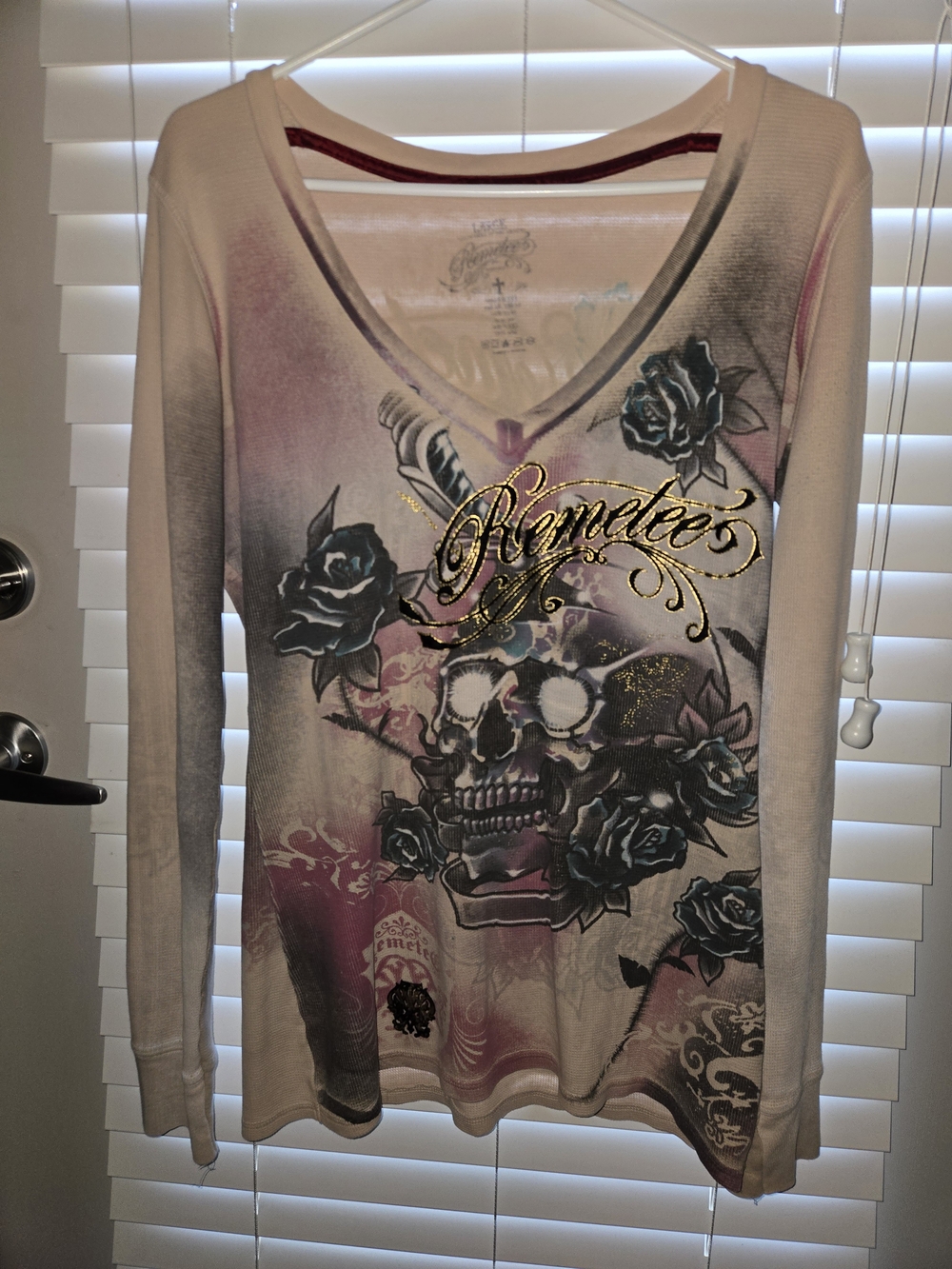 Remetee Women’s Long Sleeve Thermal Graphic Skull Tee in Pink and Teal - Picture 2 of 5